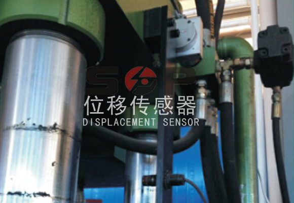拉繩位移傳感器用于液壓系統(tǒng)