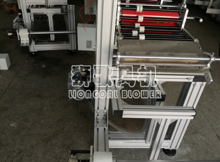 高壓風(fēng)機應(yīng)用之切膜機